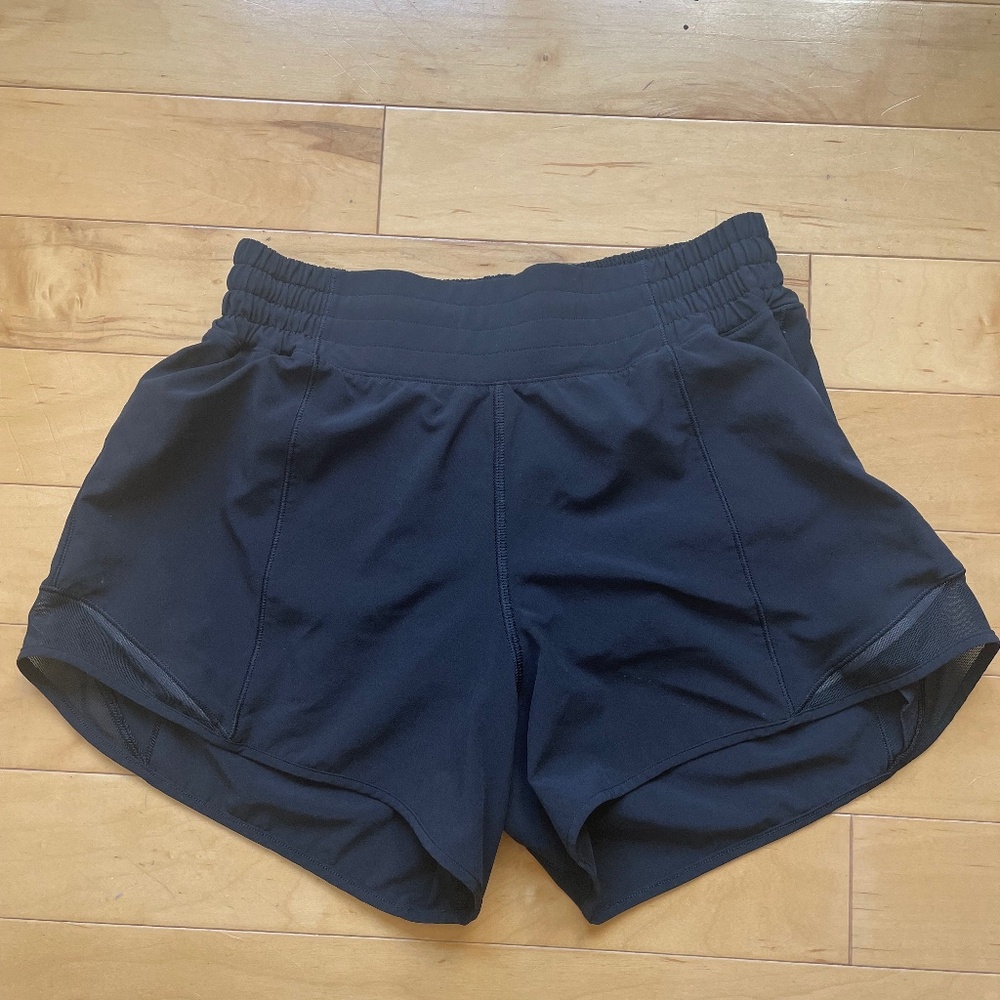 Lululemon Hotty Hot Short Size 6